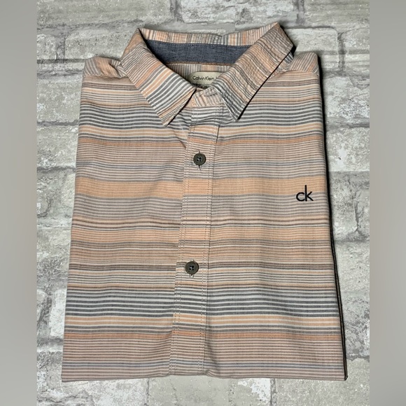 CALVIN KLEIN JEANS: Boys Short Sleeve Button Up Shirt - Picture 4 of 7